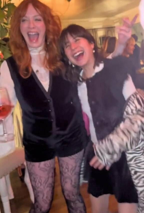 christina-hendricks gallery photo #1390