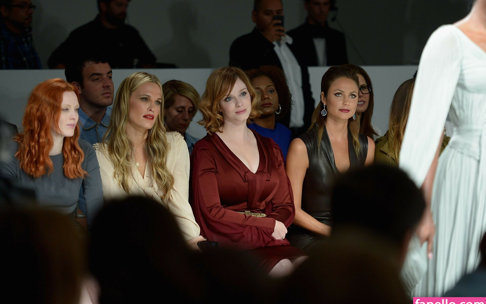 christina-hendricks gallery photo #577