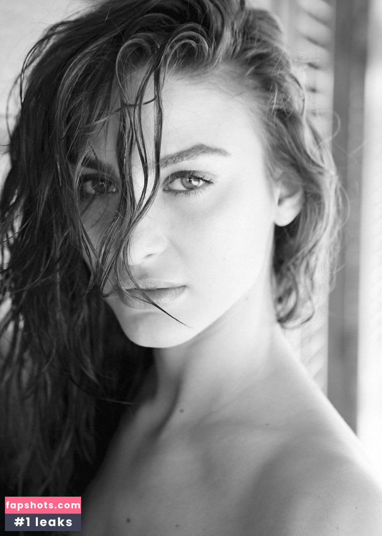 Christina Ionno gallery photo #37