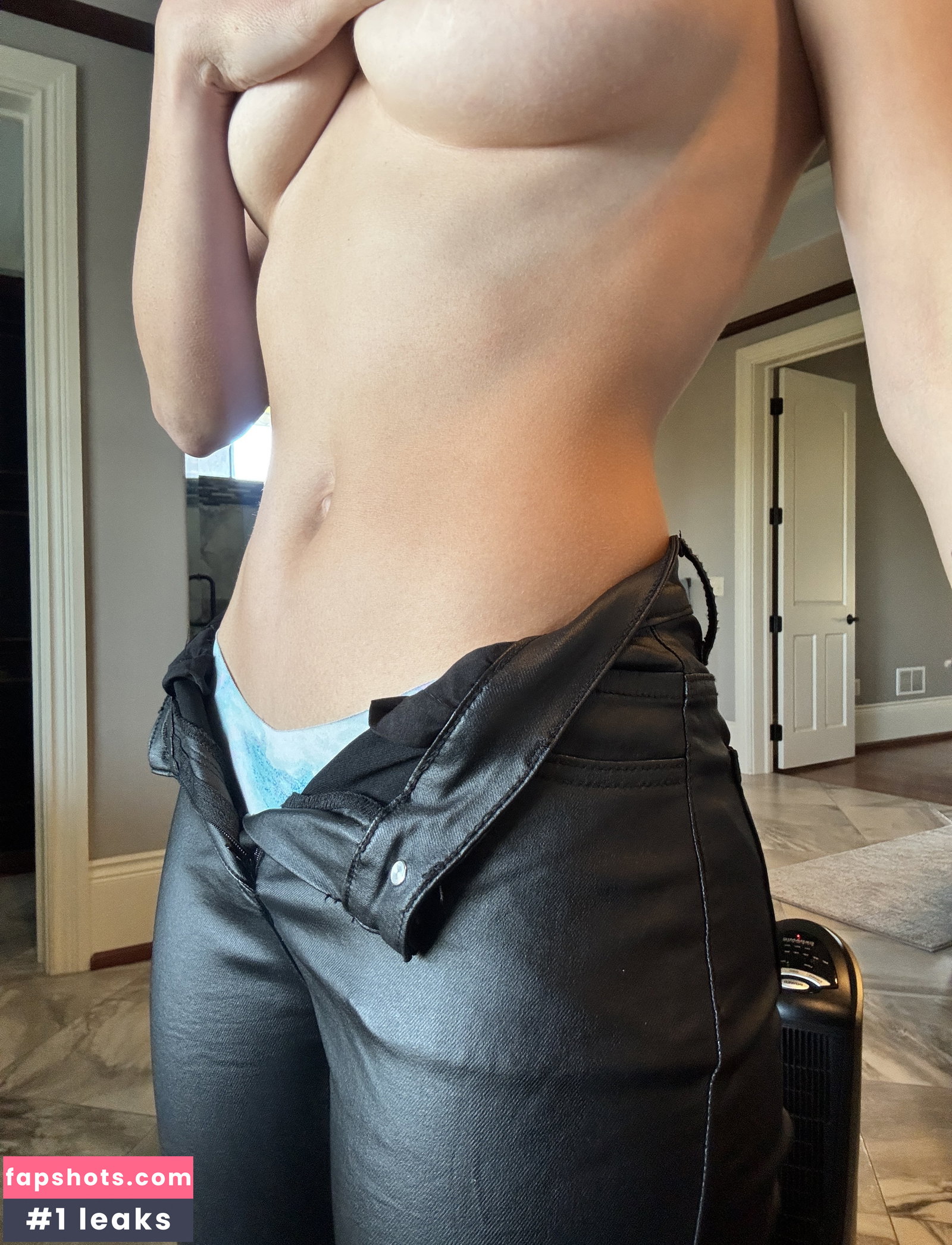 Christina Khalil gallery photo #793