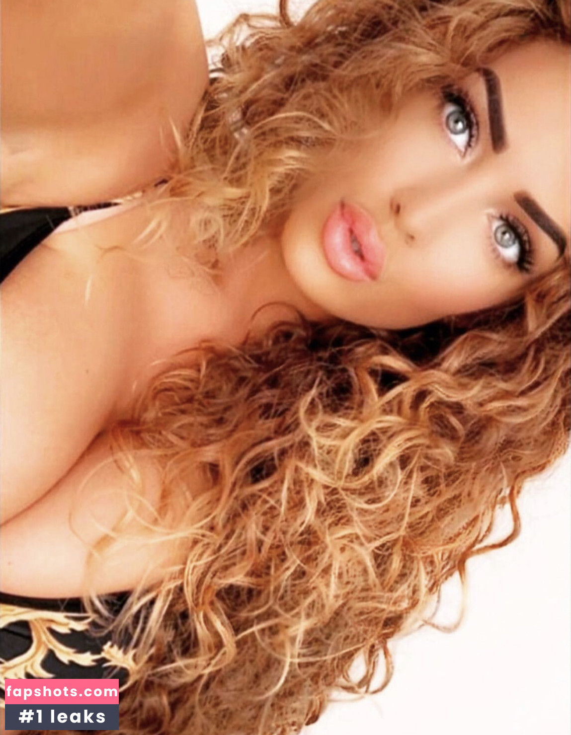 Christina Kroll gallery photo #11