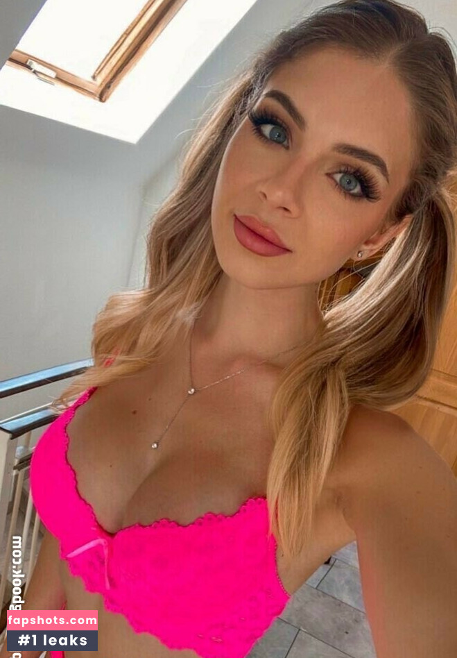 Christina Lionscat gallery photo #62