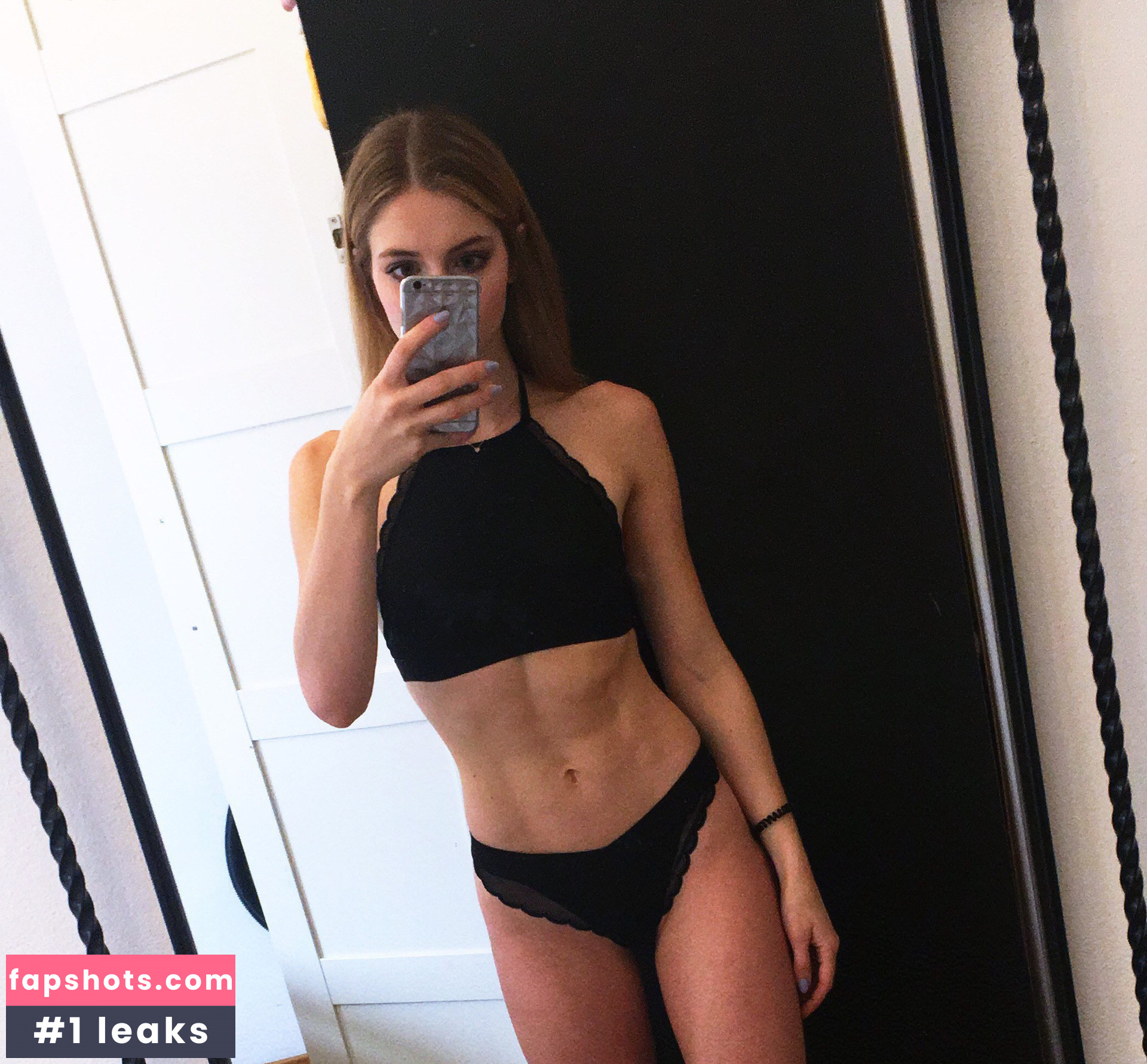 Christina Lionscat gallery photo #70