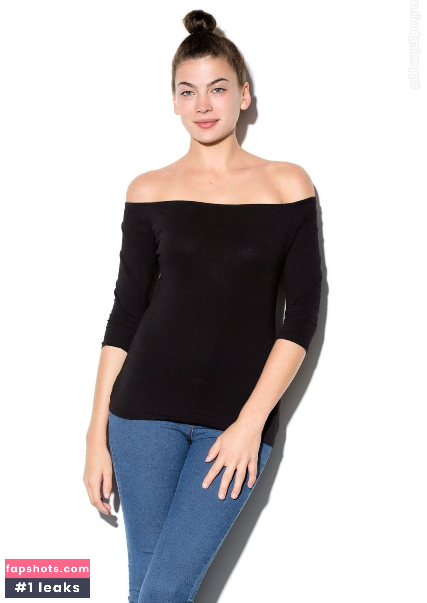 Christina Peno gallery photo #2