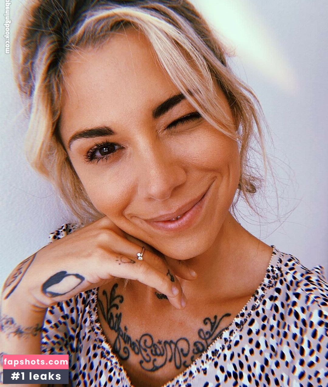 Christina Perri gallery photo #4