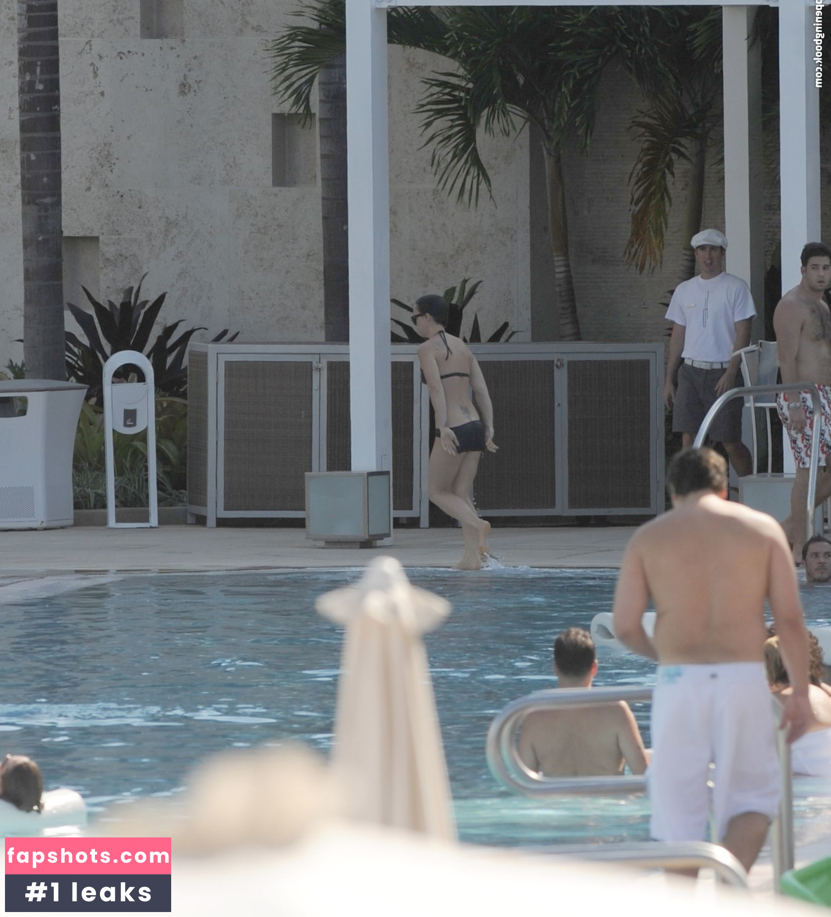 Christina Ricci gallery photo #132