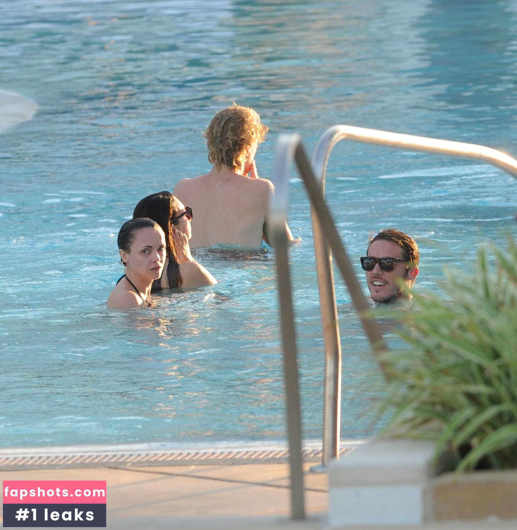 Christina Ricci gallery photo #138