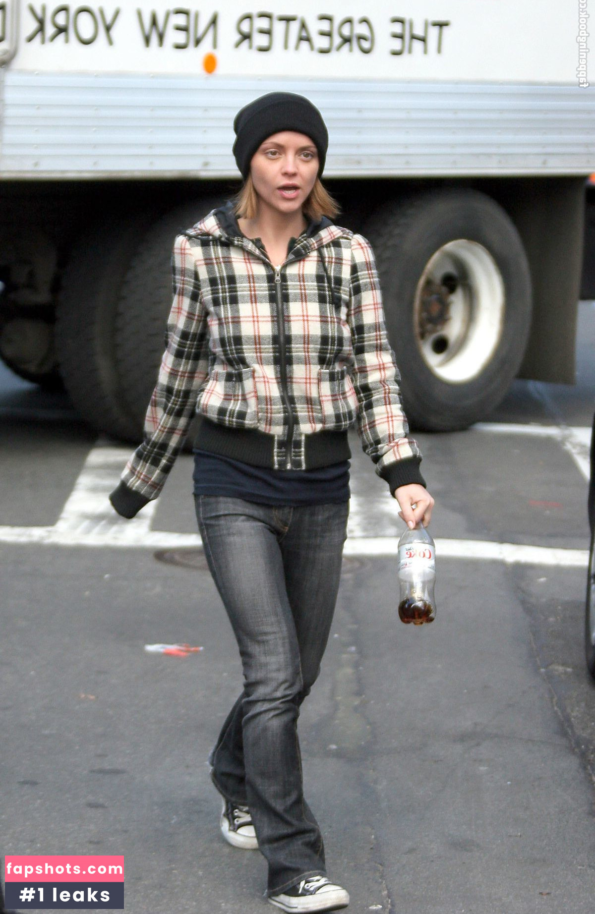 Christina Ricci gallery photo #153