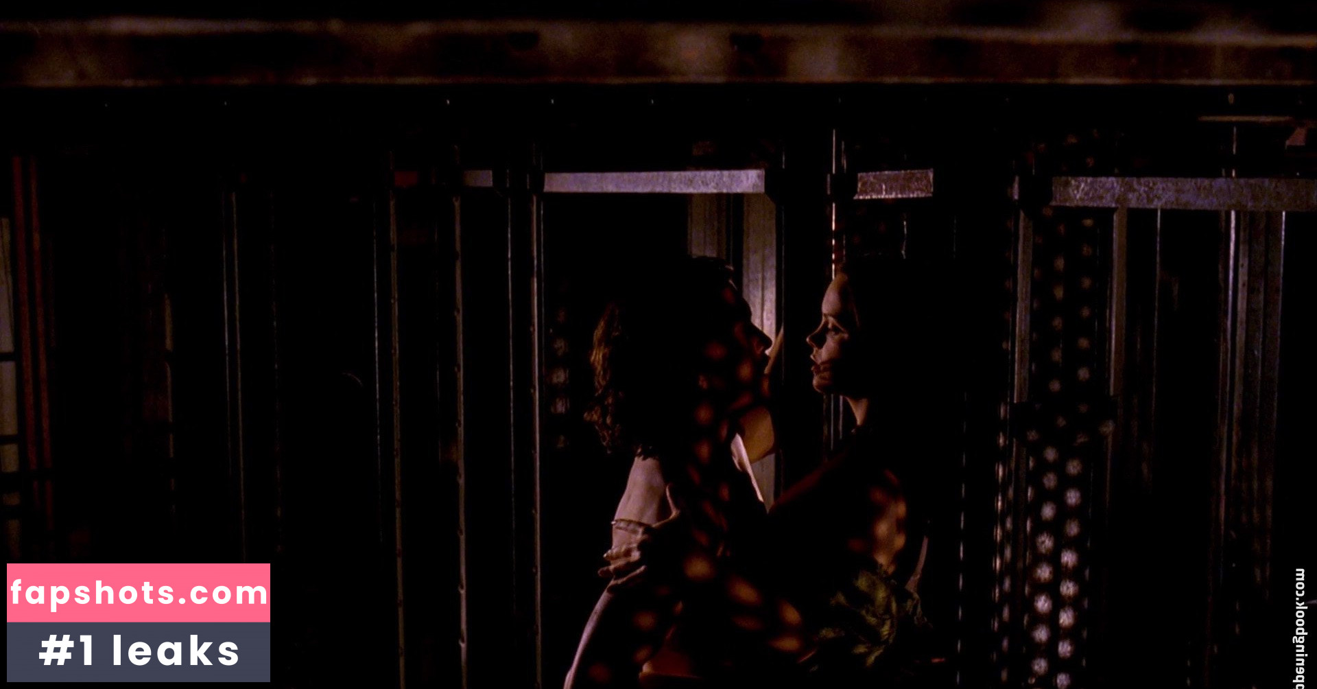 Christina Ricci gallery photo #157