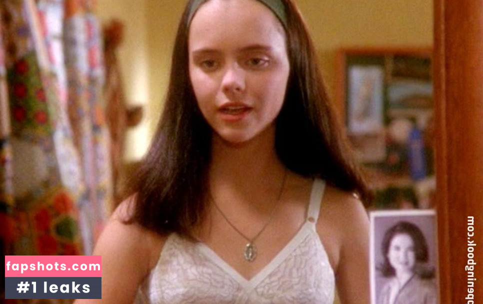 Christina Ricci gallery photo #178