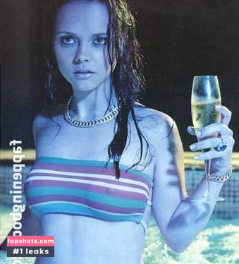 Christina Ricci gallery photo #200