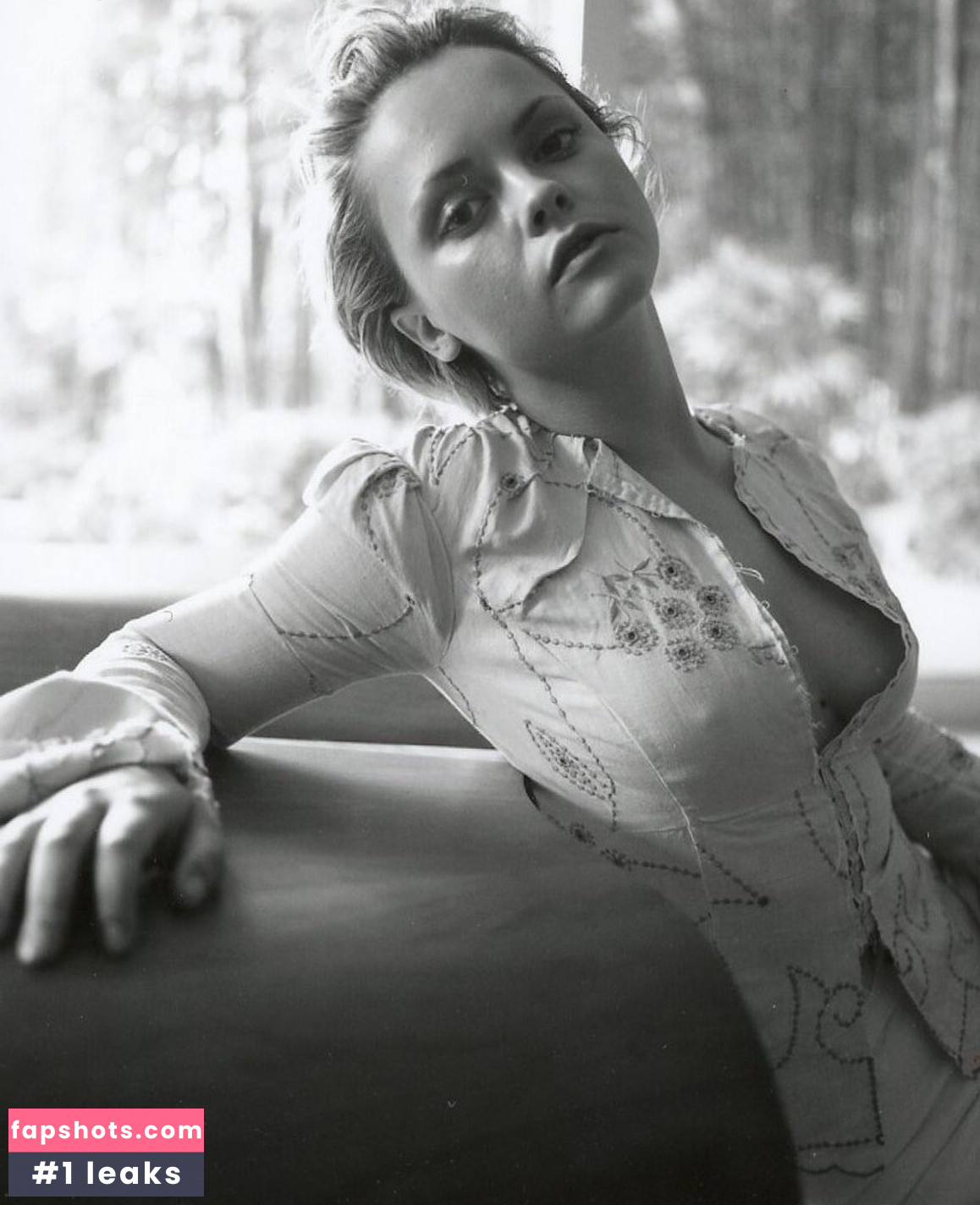 Christina Ricci gallery photo #26