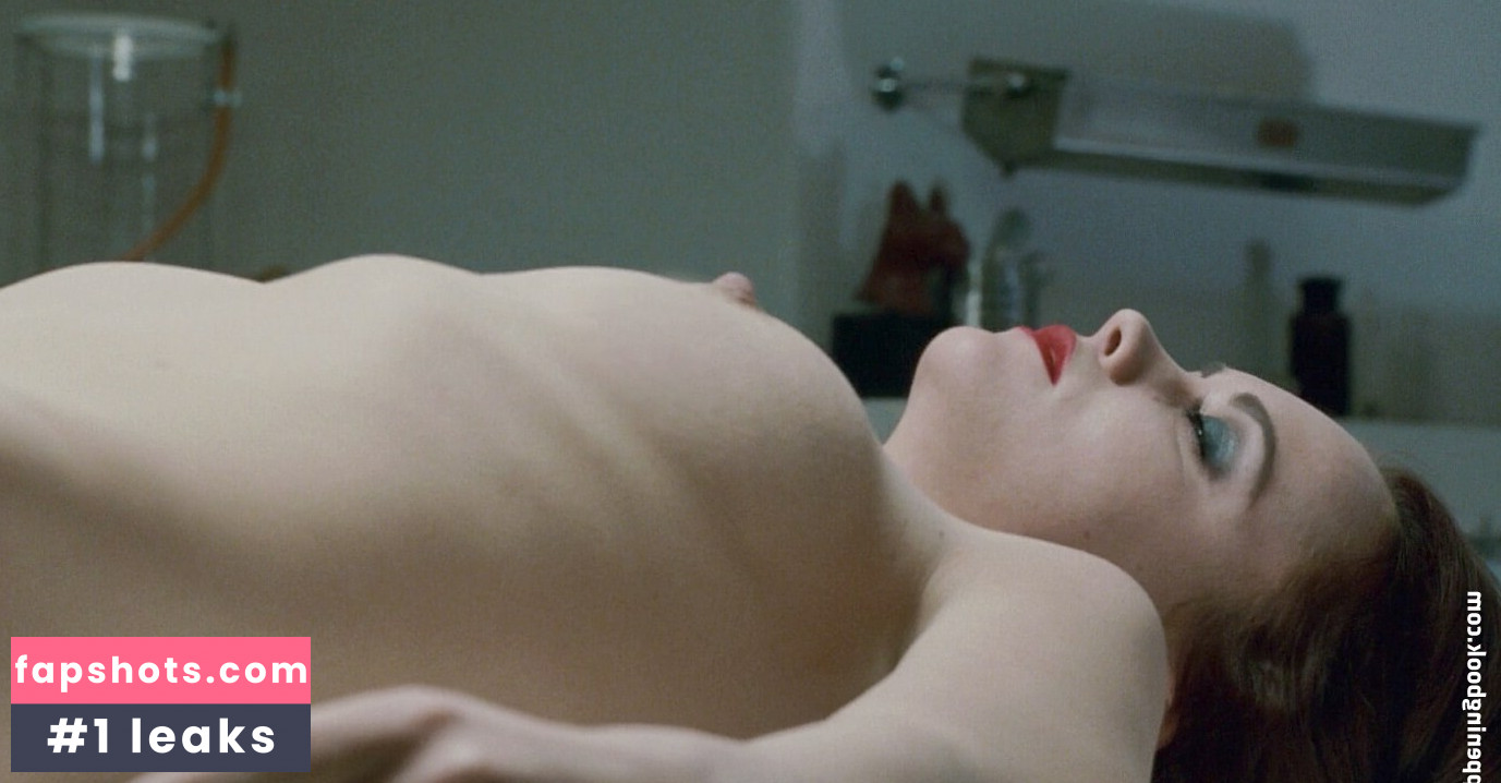 Christina Ricci gallery photo #38