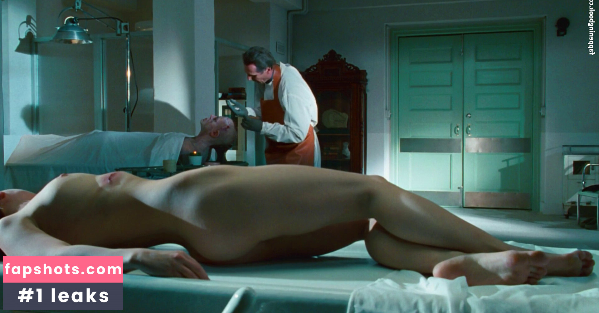 Christina Ricci gallery photo #54