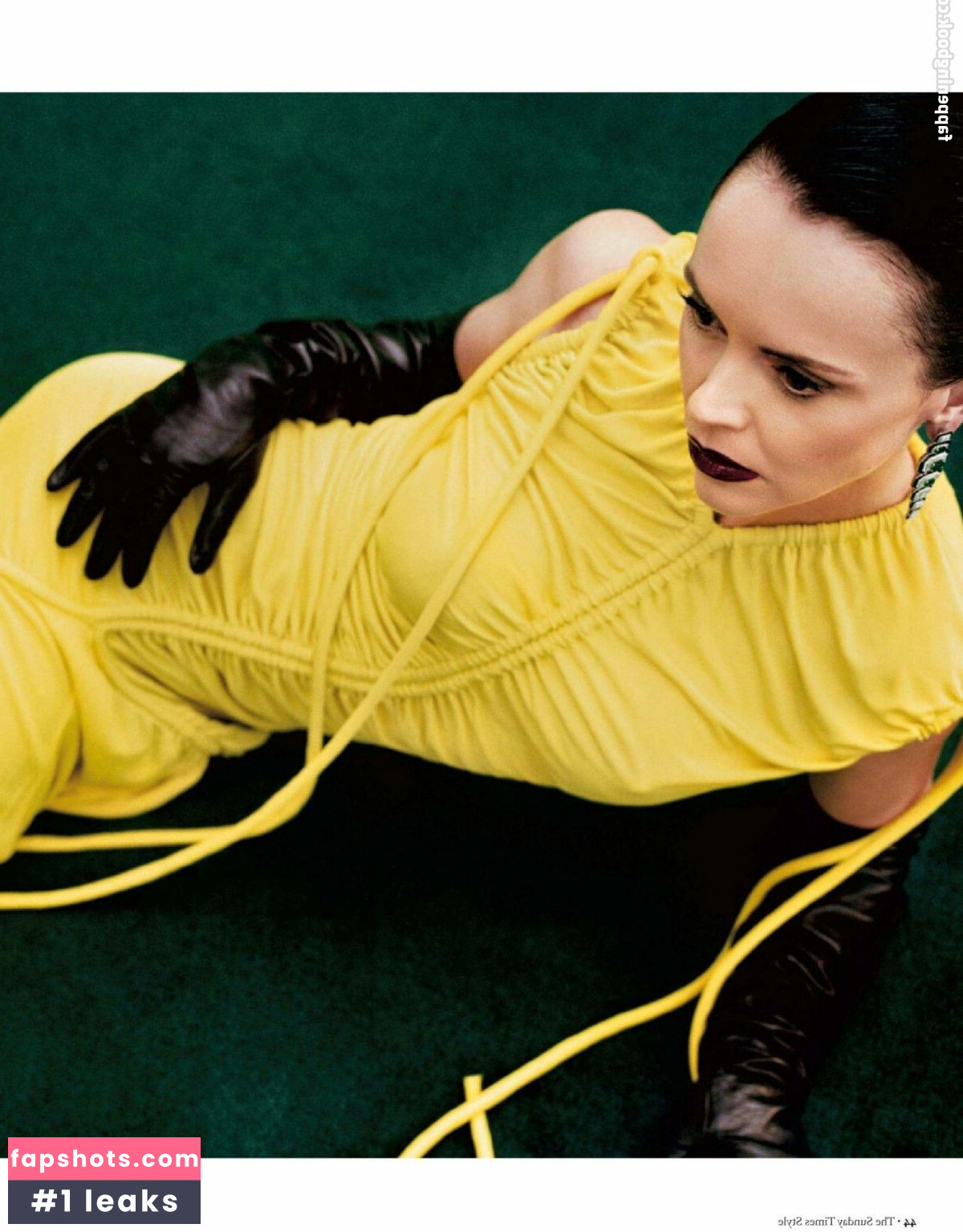 Christina Ricci gallery photo #84