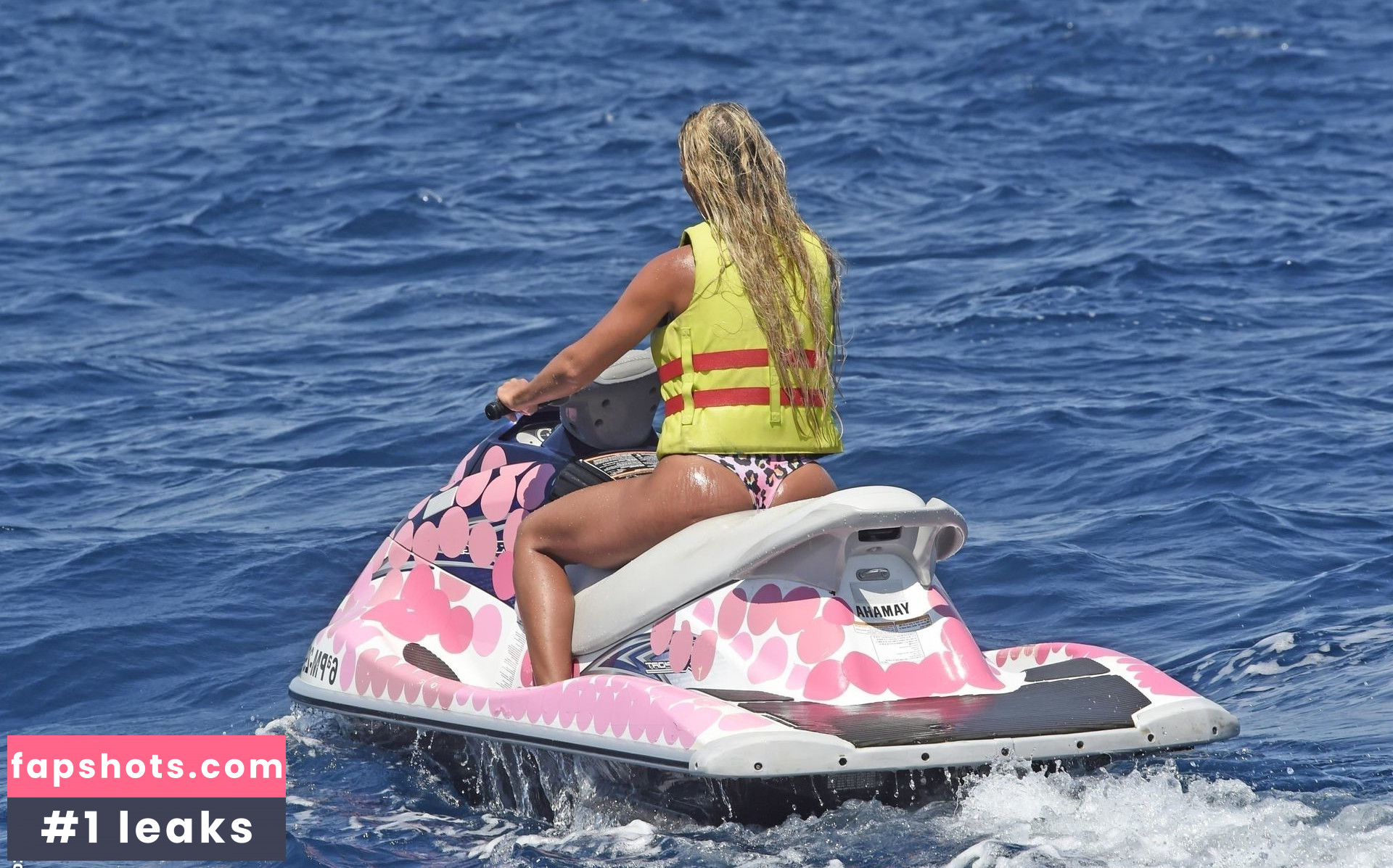 Christine McGuinness gallery photo #593