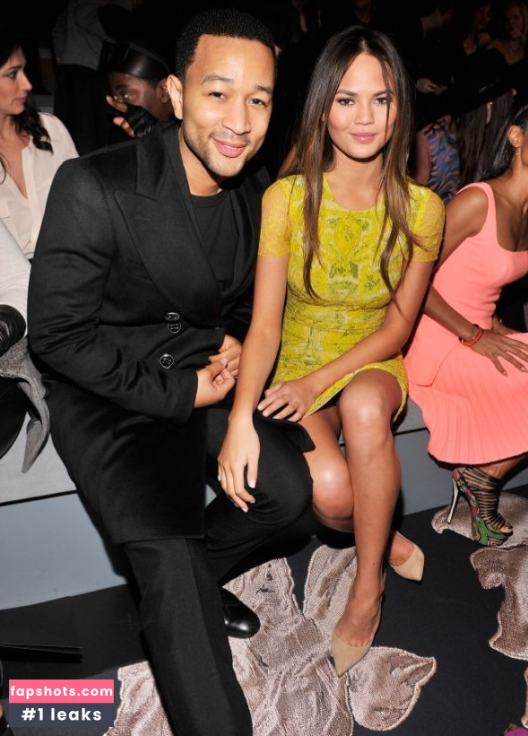 Christine Teigen gallery photo #17