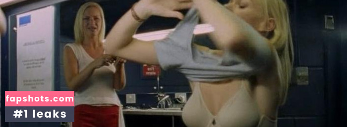 Christine Tremarco gallery photo #10