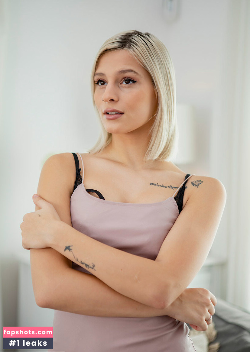 Christy White gallery photo #27