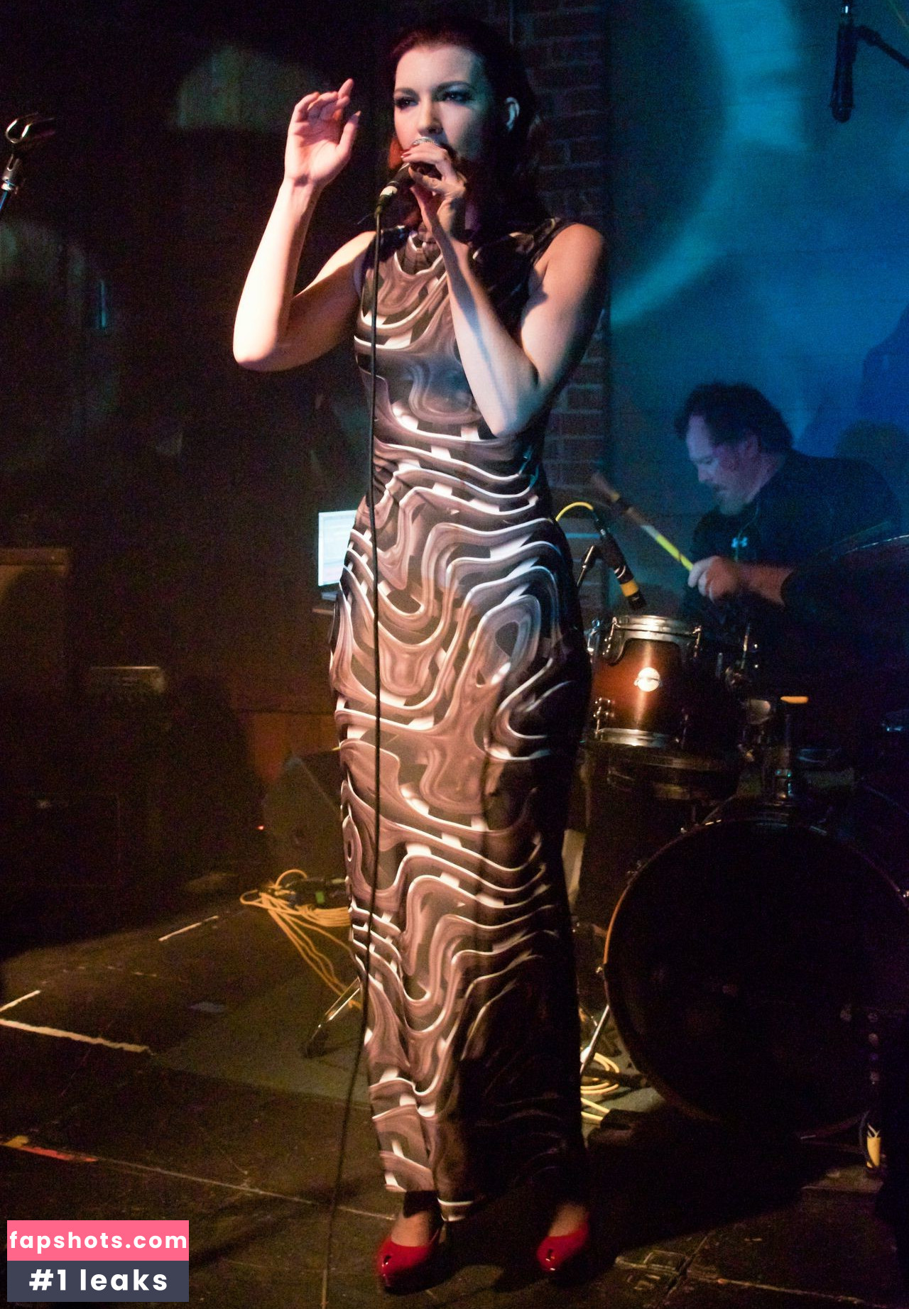 Chrysta Bell Nude Leaks OnlyFans Photos #17 - LeakJerk