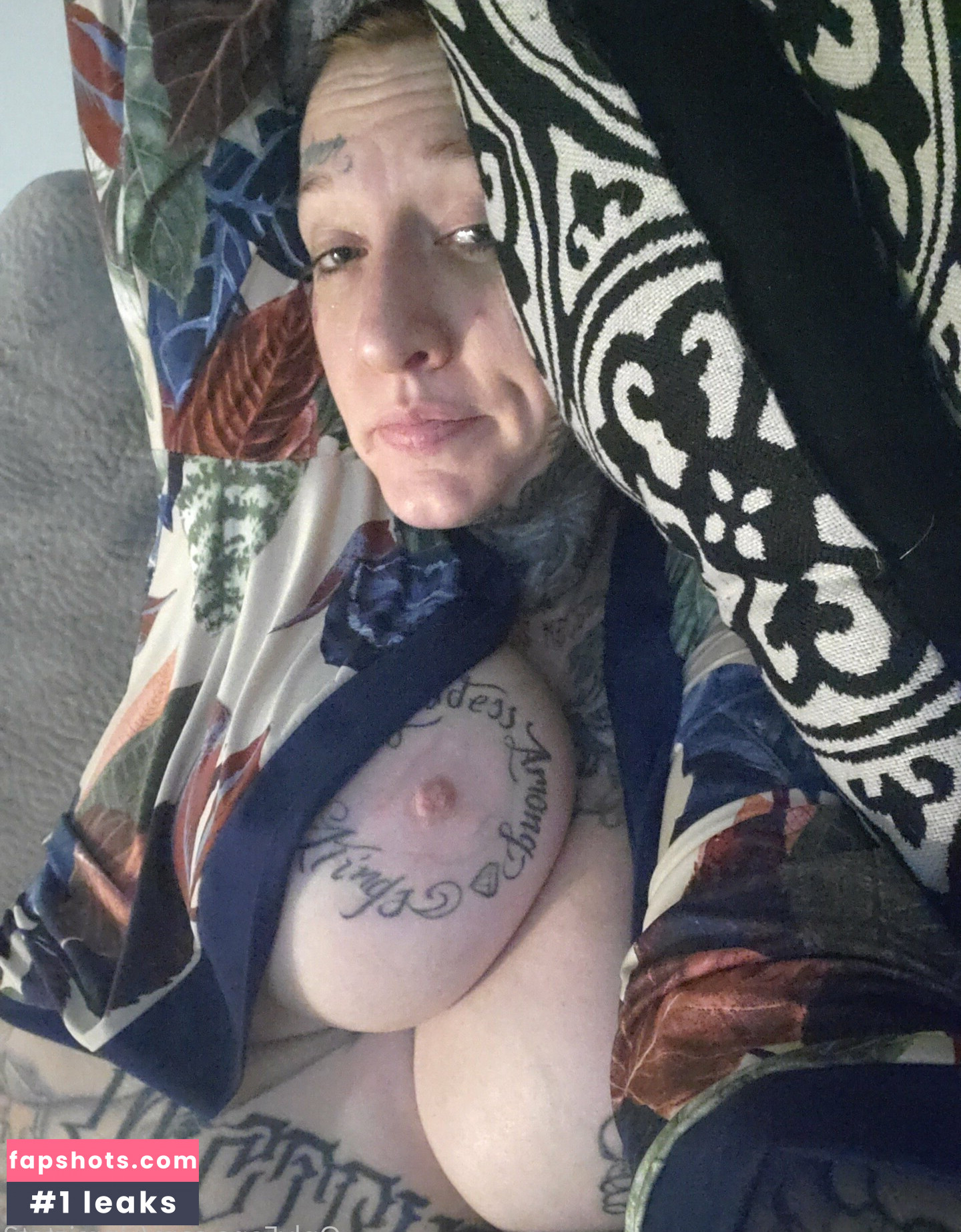 Chrystal Nevius nude babe gallery