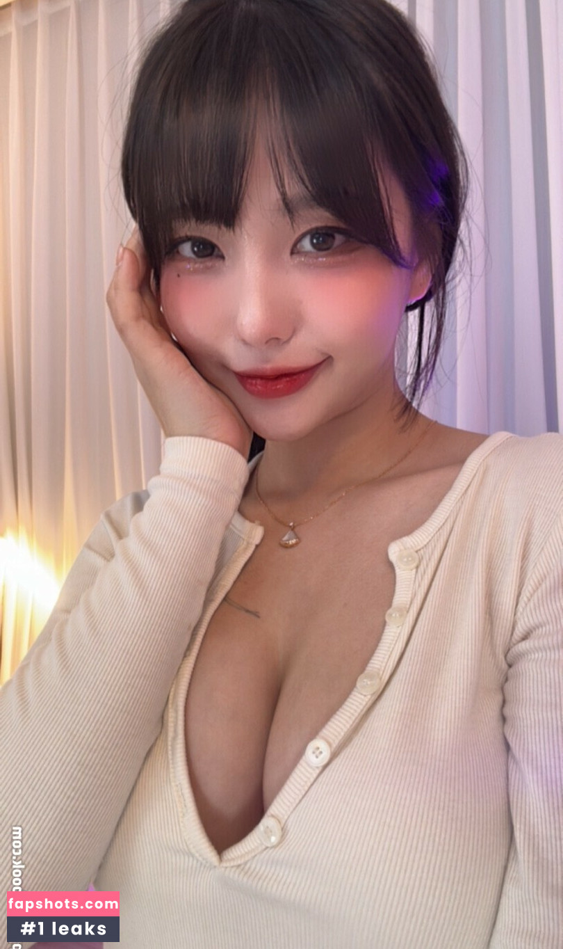 ChuJeong gallery photo #17