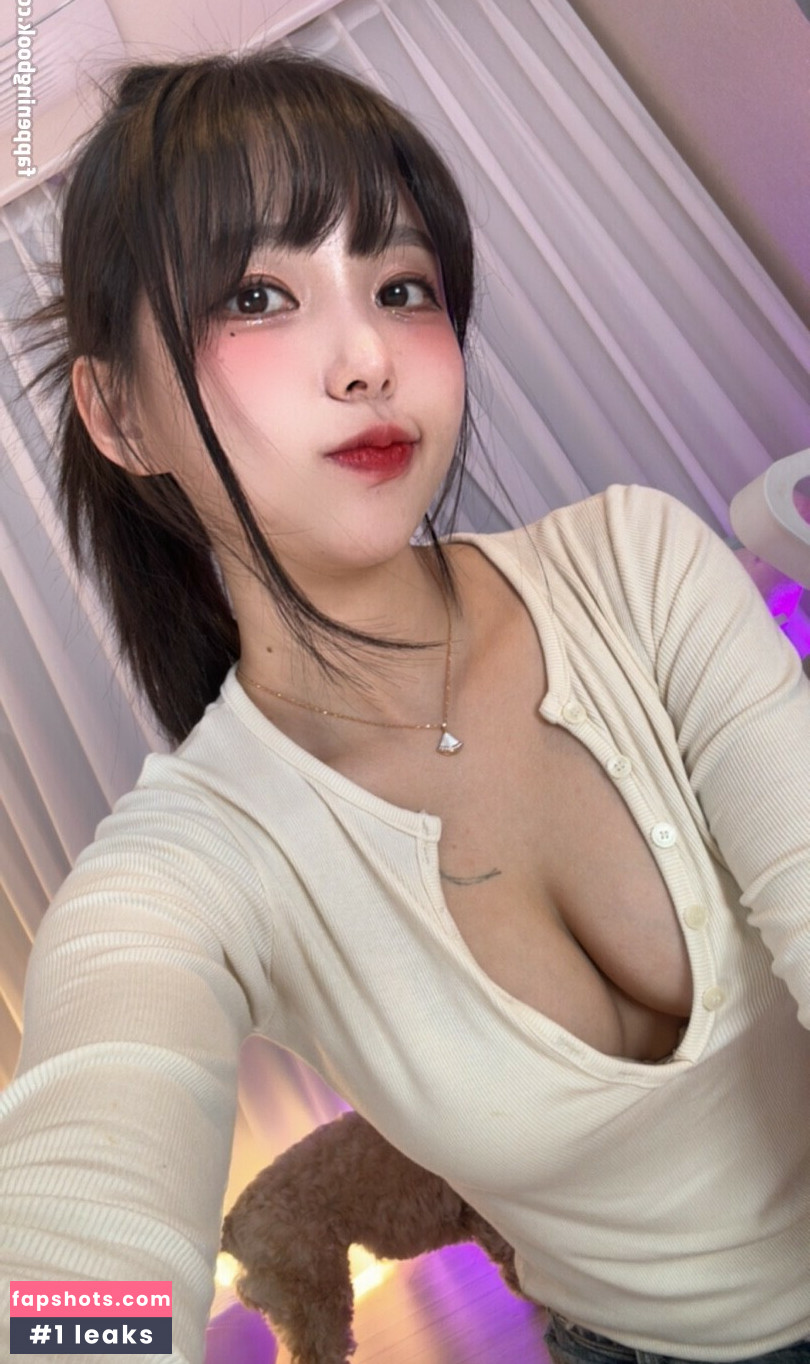 ChuJeong gallery photo #28