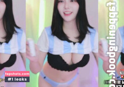 ChuJeong gallery photo #5