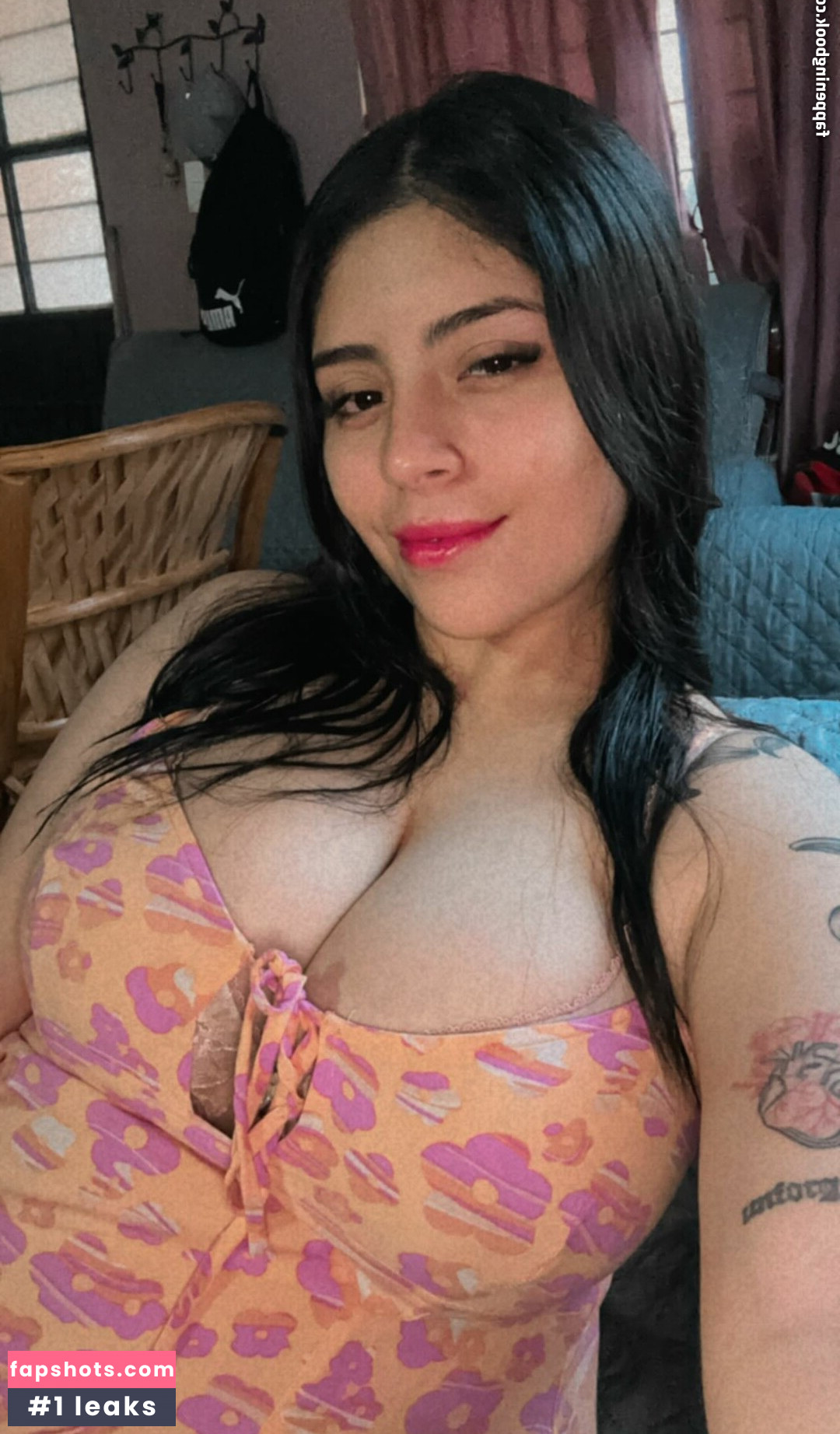 Chulis.ch nude babe gallery