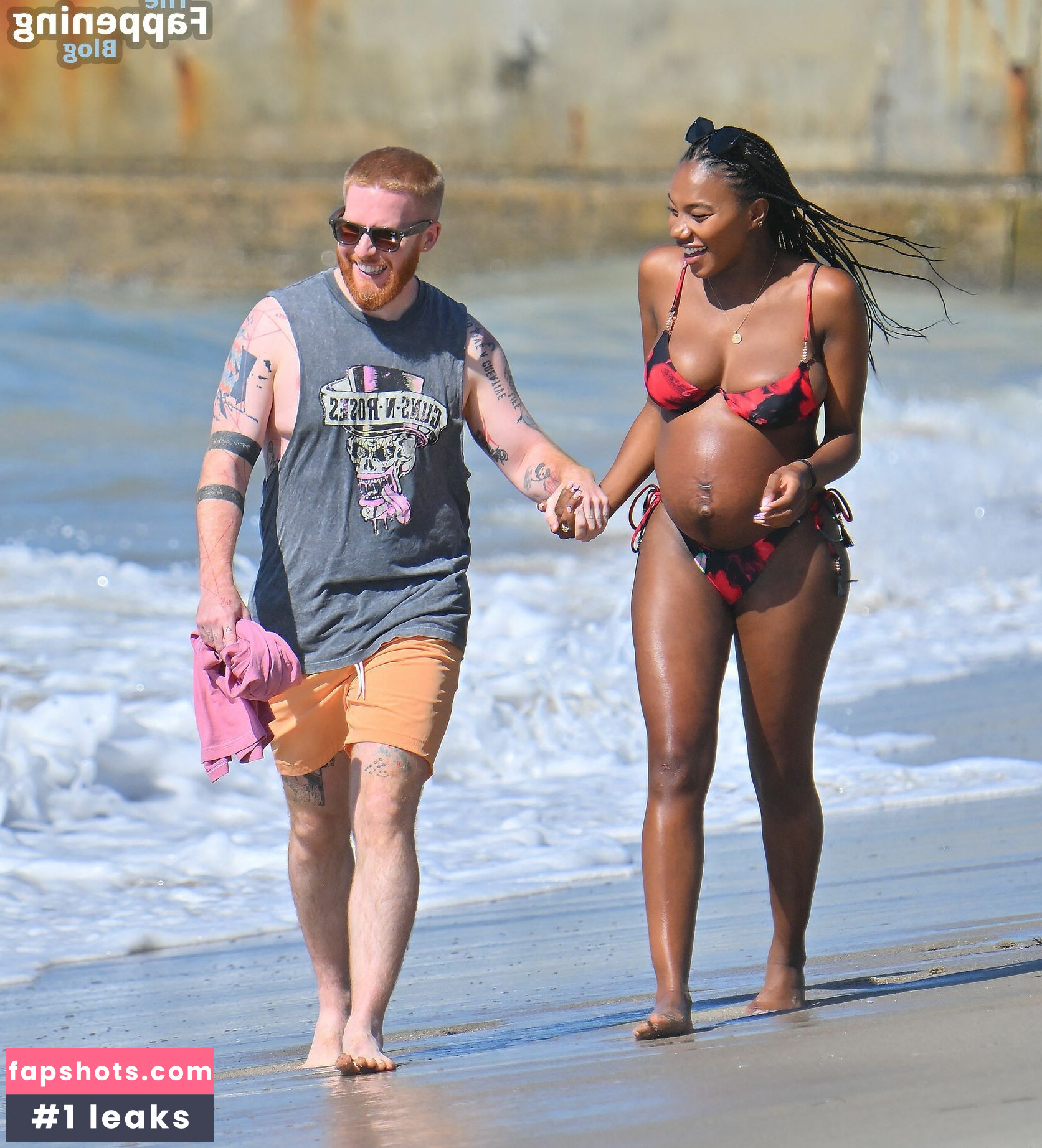 Chyna Mills gallery photo #11