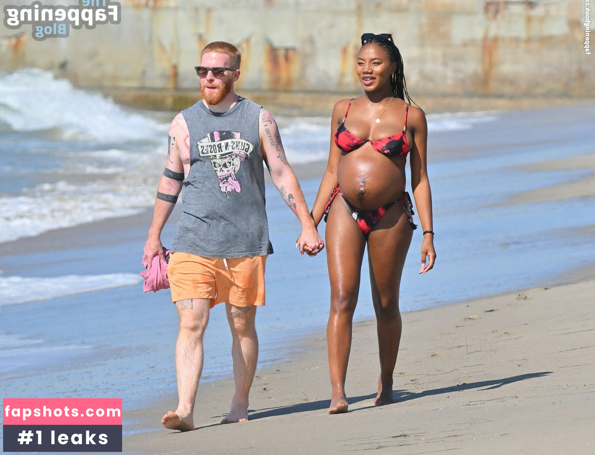 Chyna Mills gallery photo #5