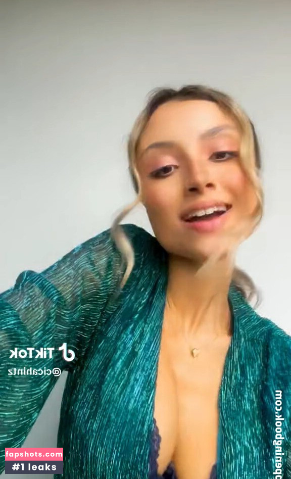 Cica Hintz gallery photo #22