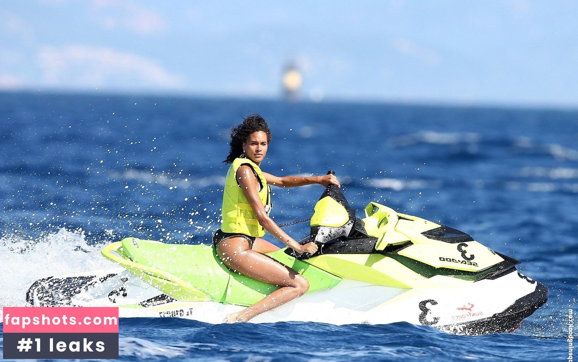 Cindy Bruna gallery photo #220