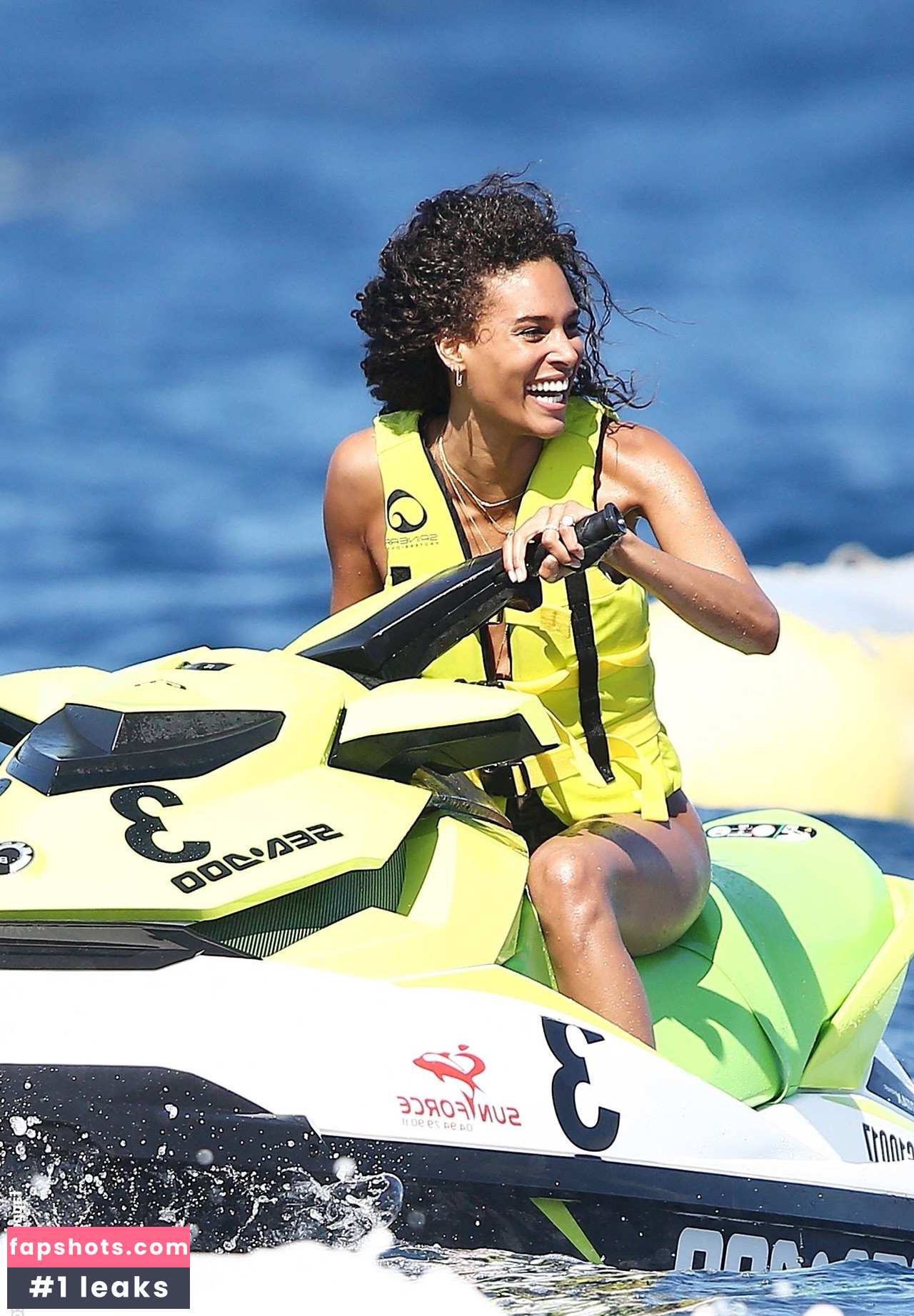 Cindy Bruna gallery photo #230