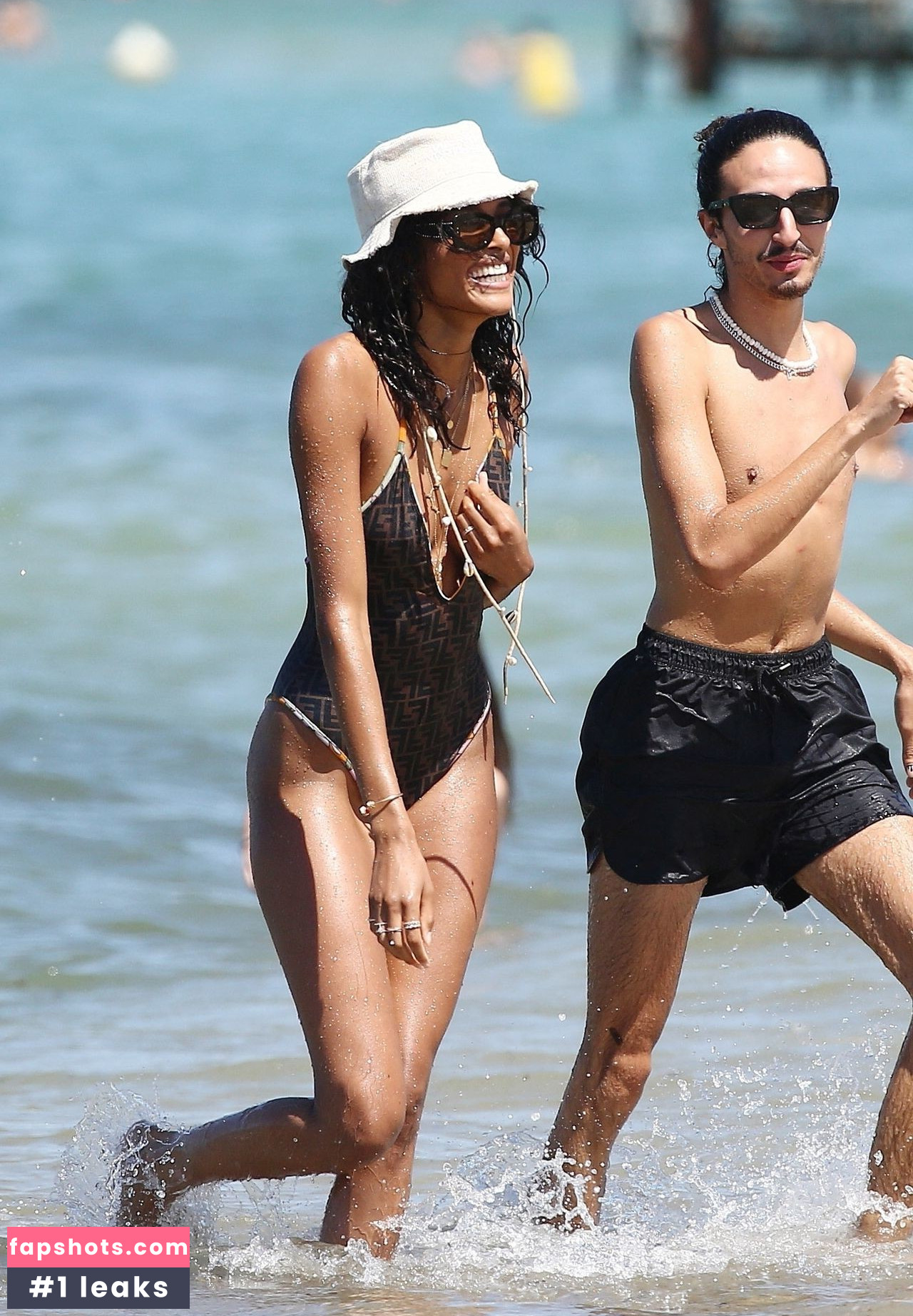 Cindy Bruna gallery photo #265