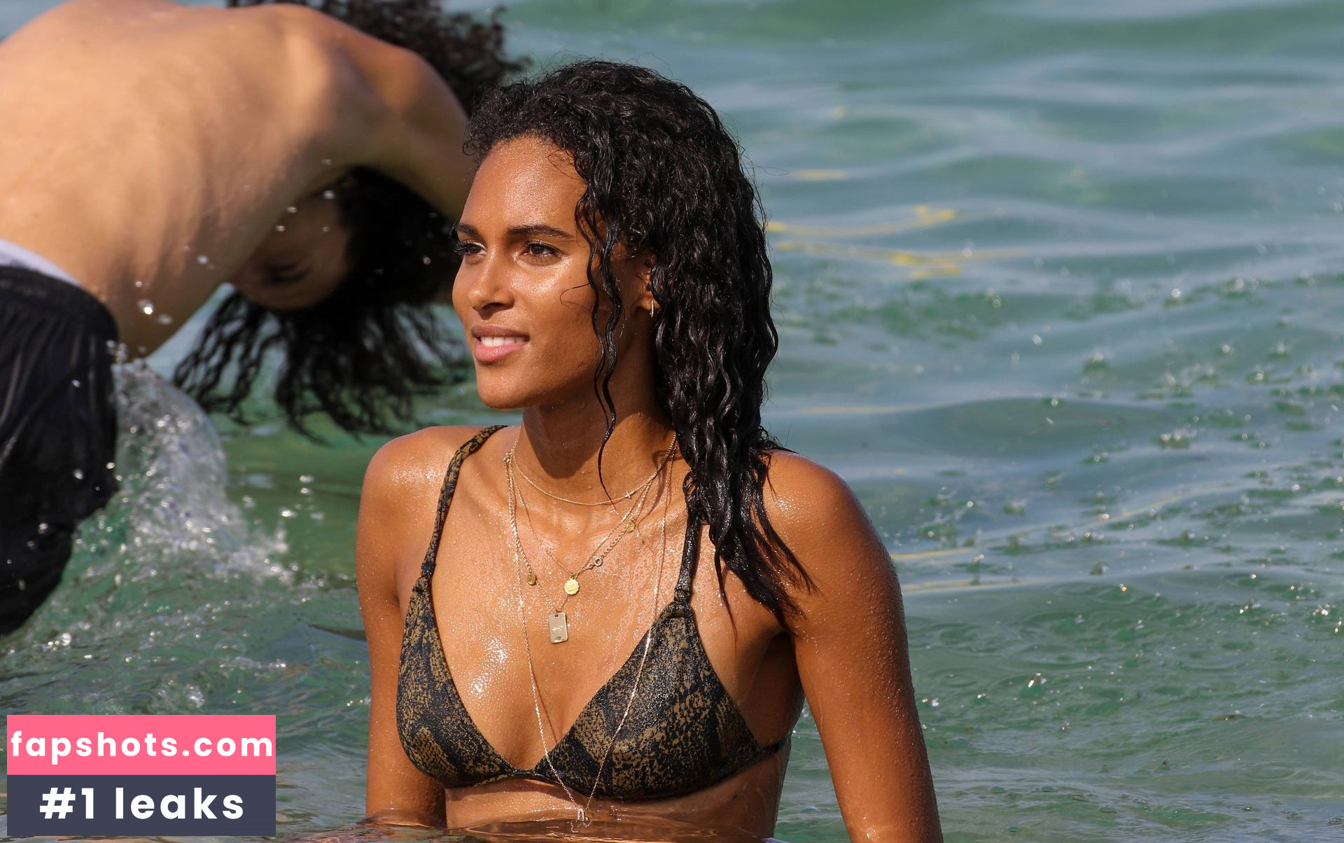 Cindy Bruna gallery photo #333