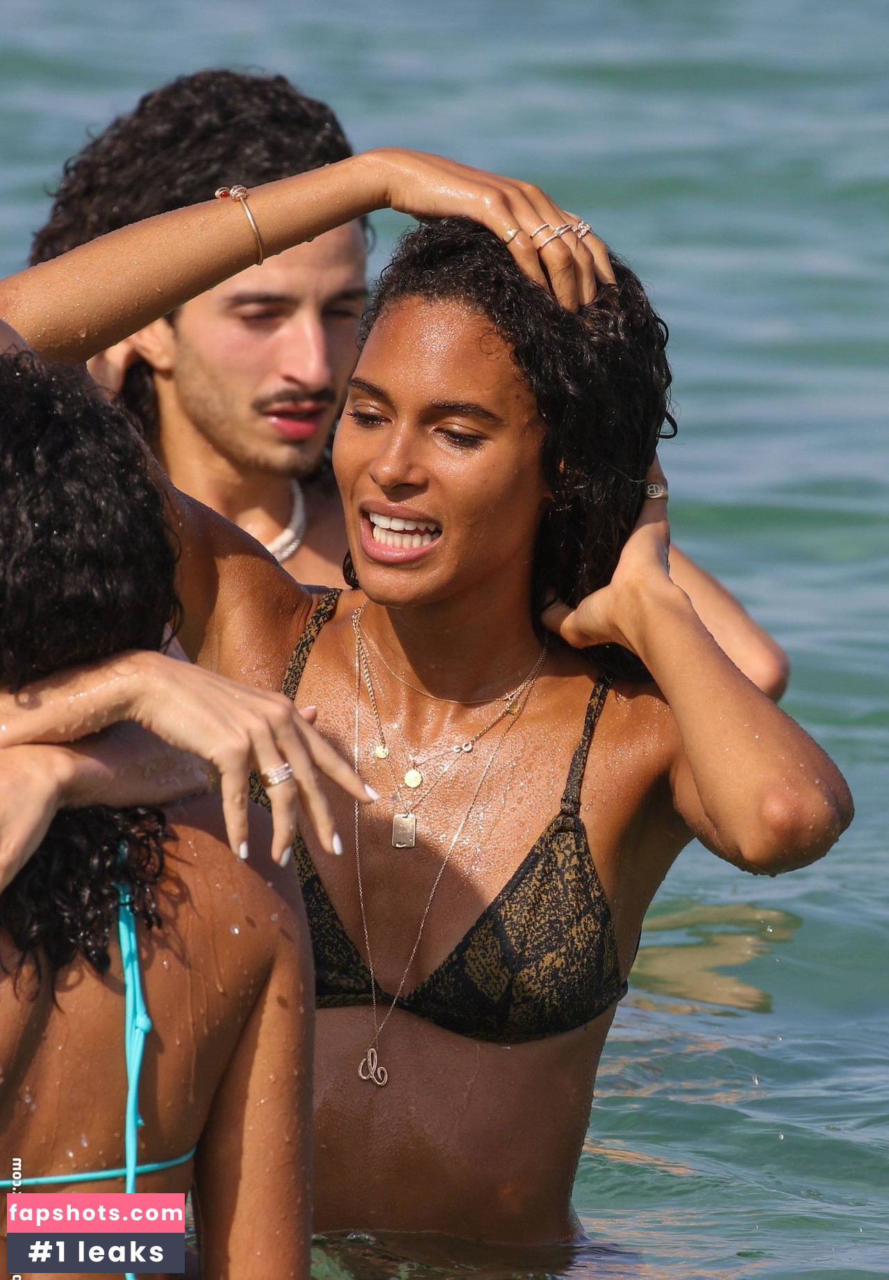 Cindy Bruna gallery photo #337