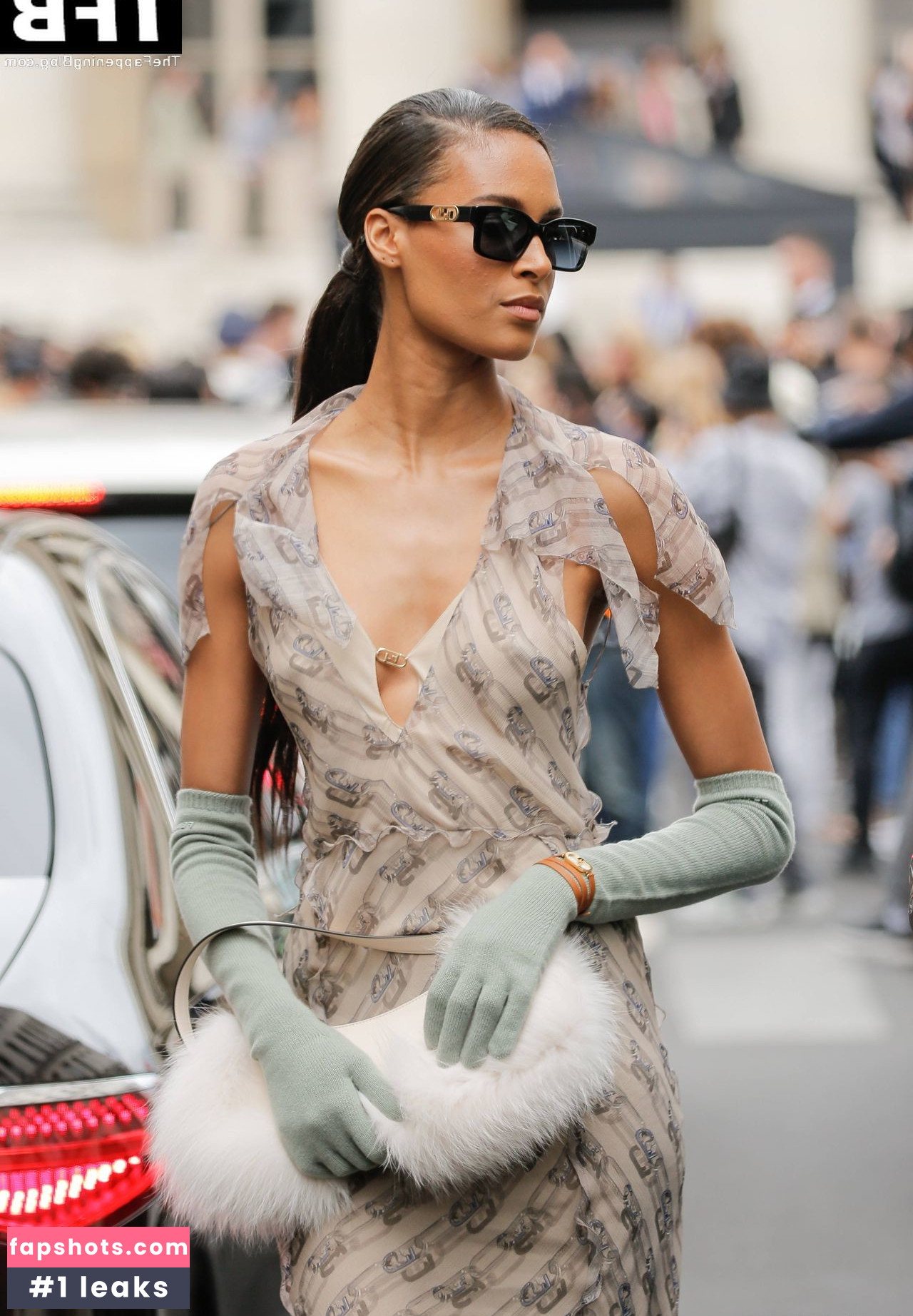 Cindy Bruna gallery photo #39