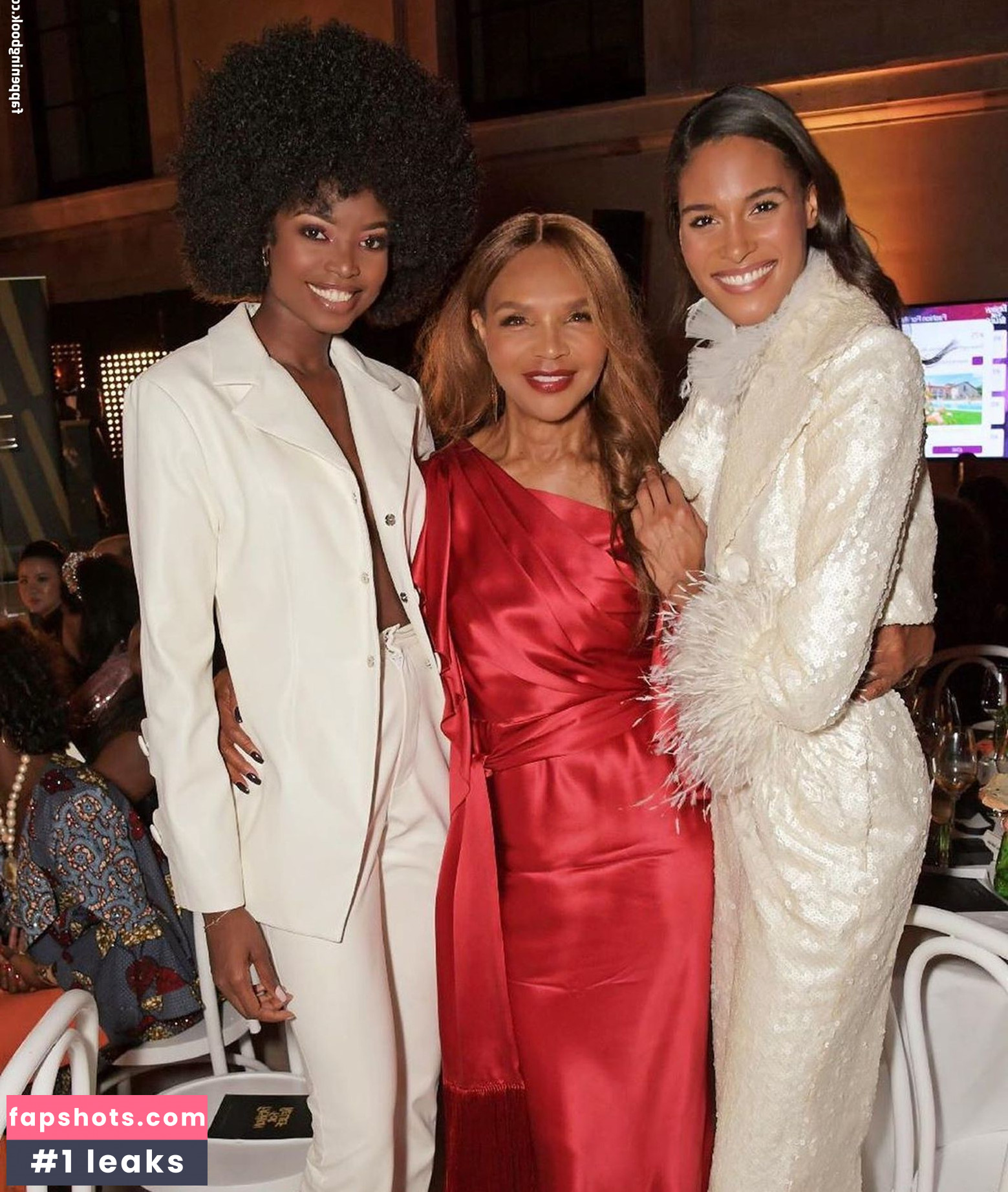 Cindy Bruna gallery photo #409