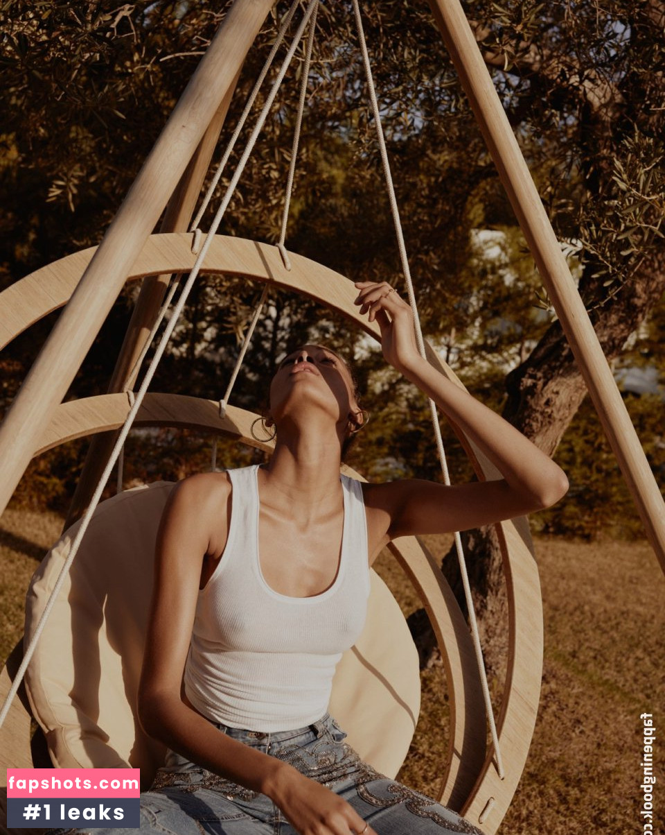 Cindy Bruna gallery photo #542