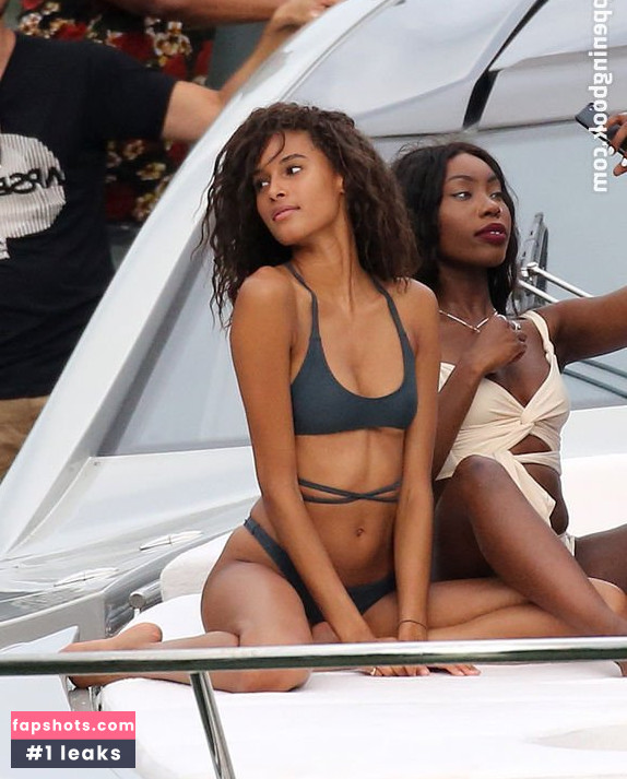 Cindy Bruna gallery photo #551