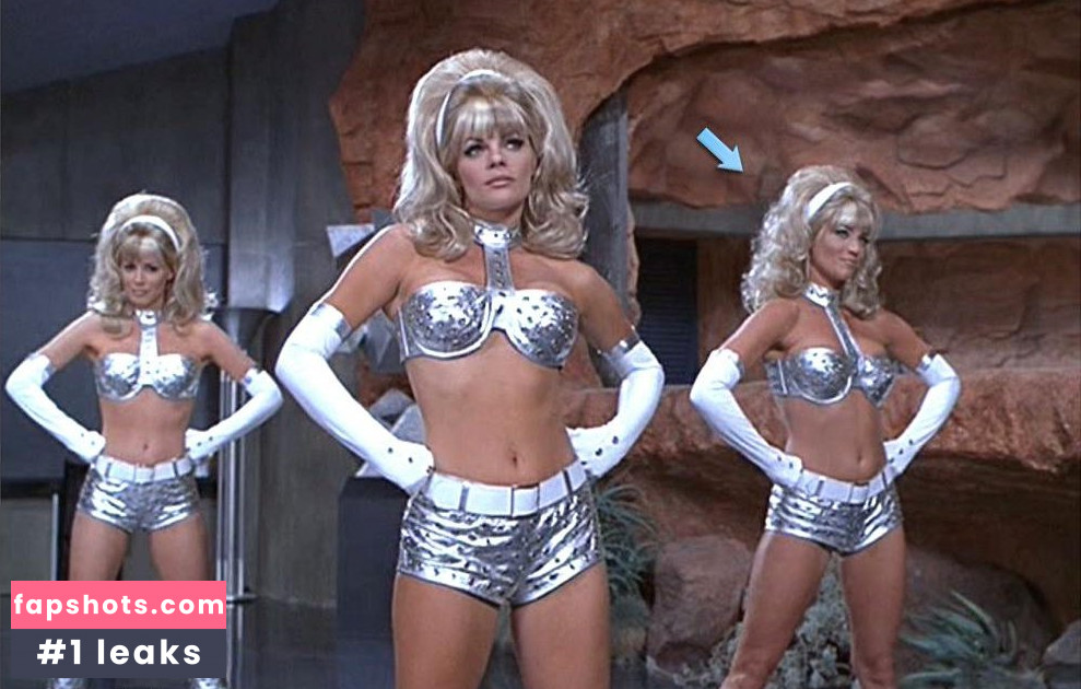 Cindy Margolis gallery photo #77