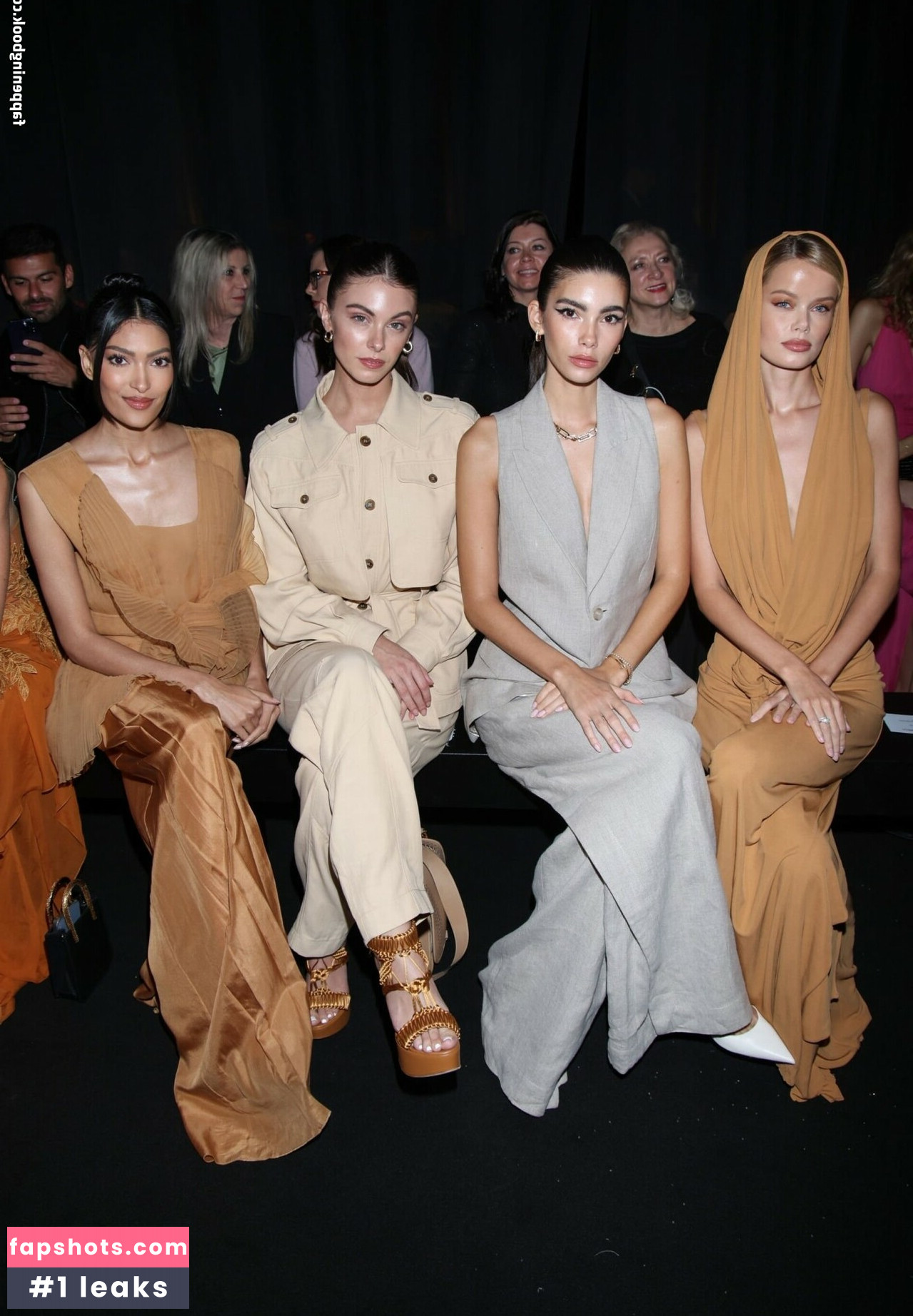 Cindy Mello gallery photo #108