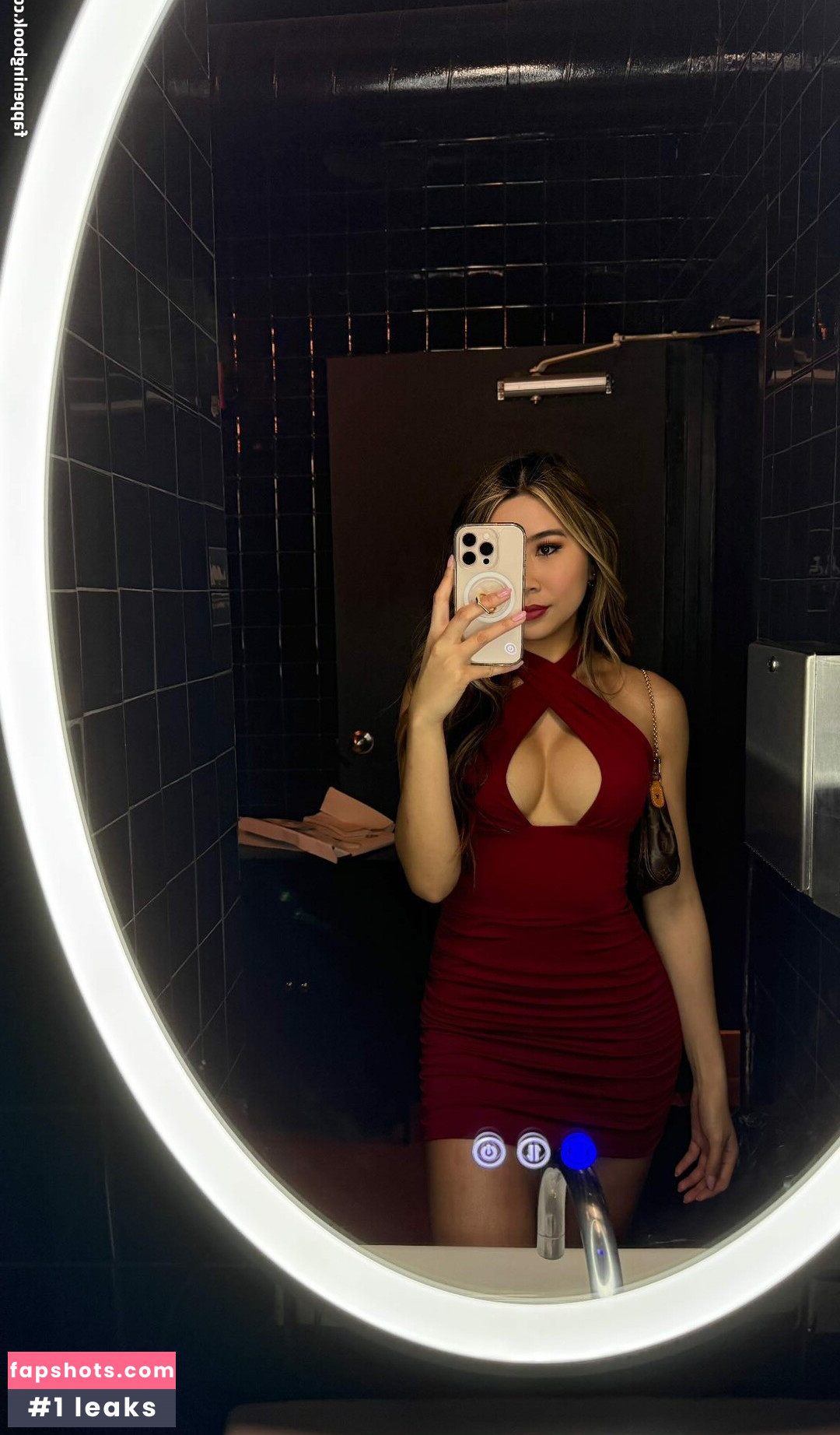 Cindy Vu gallery photo #21