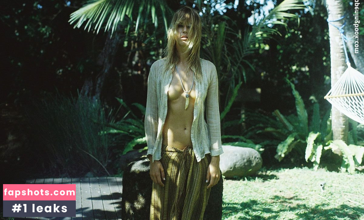 Cisco Tschurtschenthaler nude babe gallery