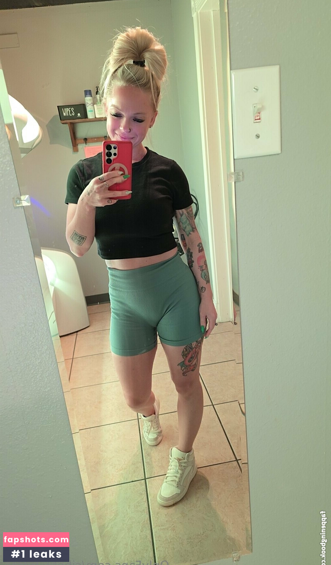 cjhotwifefree Nude Leaks OnlyFans Photos #12 - LeakJerk