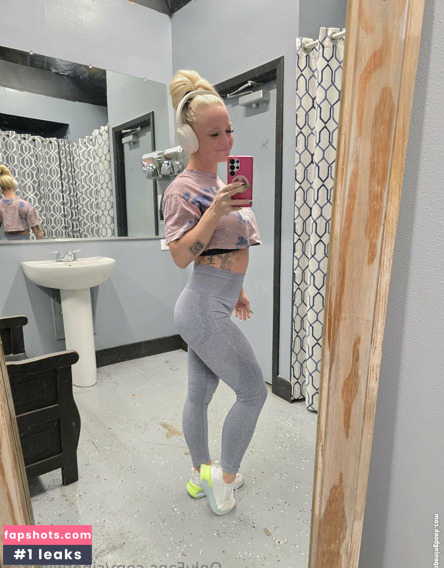 cjhotwifefree Nude Leaks OnlyFans Photos #10 - LeakJerk