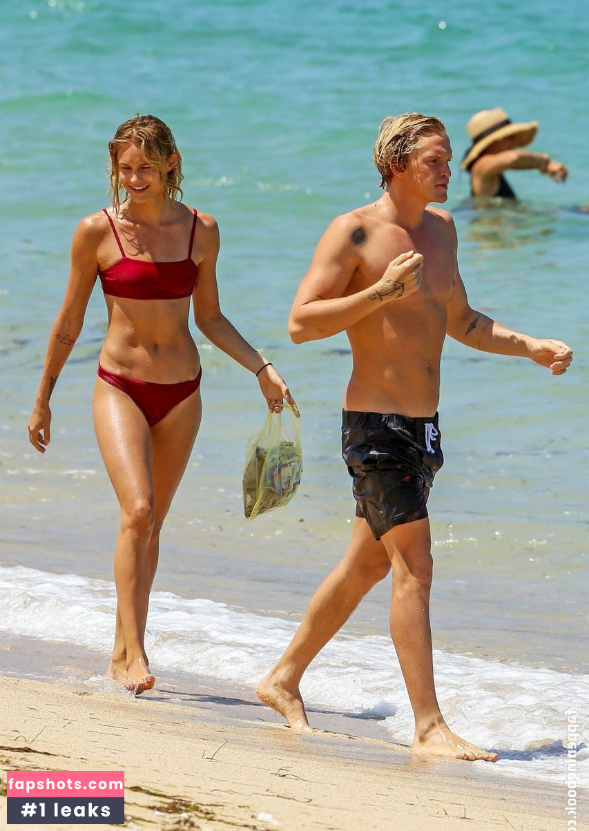 Clair Wuestenberg gallery photo #17