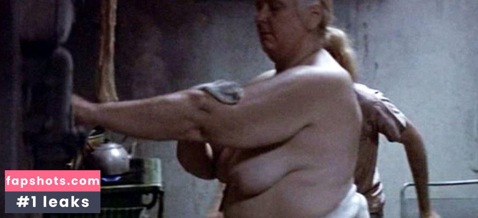 Claire Benito gallery photo #3