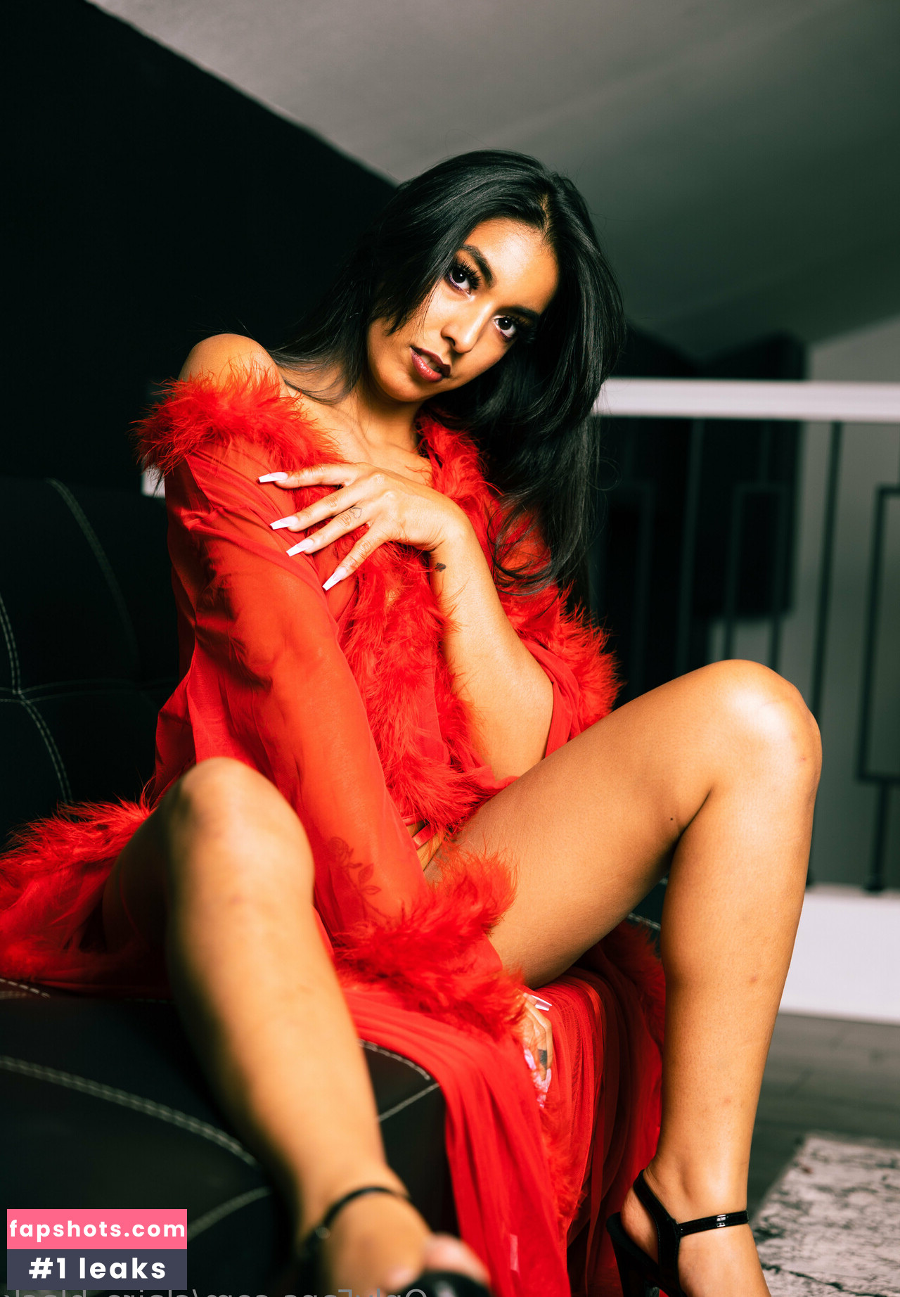 claire_black gallery photo #12